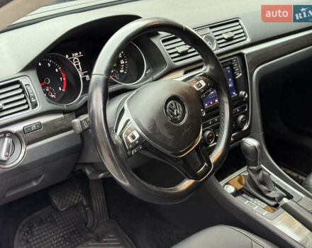 Белый Фольксваген Пассат, объемом двигателя 1.8 л и пробегом 57 тыс. км за 11299 $, фото 32 на Automoto.ua
