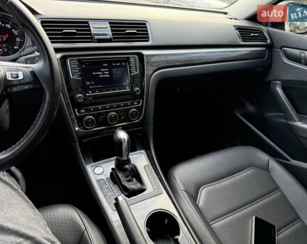 Фольксваген Пассат 2017 в Львове на Automoto.ua Белый Фольксваген Пассат, объемом двигателя 2 л и пробегом 88 тыс. км за 15900 $, фото 25 на Automoto.ua