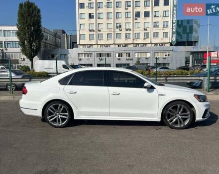 Белый Фольксваген Пассат, объемом двигателя 1.98 л и пробегом 130 тыс. км за 14300 $, фото 2 на Automoto.ua