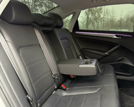 Білий Фольксваген Пассат, об'ємом двигуна 1.98 л та пробігом 135 тис. км за 16000 $, фото 17 на Automoto.ua