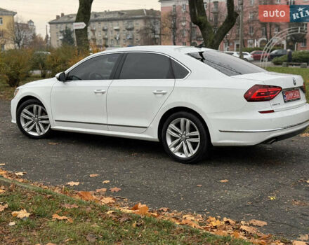 Белый Фольксваген Пассат, объемом двигателя 1.8 л и пробегом 150 тыс. км за 14600 $, фото 13 на Automoto.ua