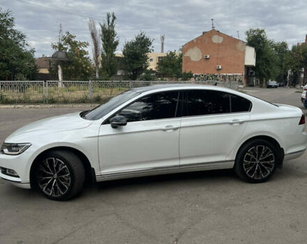 Белый Фольксваген Пассат, объемом двигателя 1.97 л и пробегом 204 тыс. км за 20000 $, фото 2 на Automoto.ua