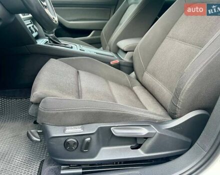 Белый Фольксваген Пассат, объемом двигателя 1.97 л и пробегом 240 тыс. км за 17900 $, фото 45 на Automoto.ua