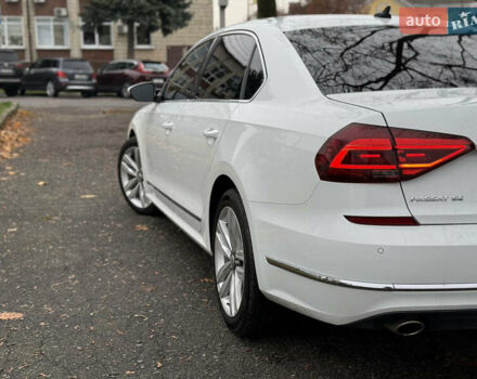 Белый Фольксваген Пассат, объемом двигателя 1.8 л и пробегом 150 тыс. км за 14600 $, фото 12 на Automoto.ua