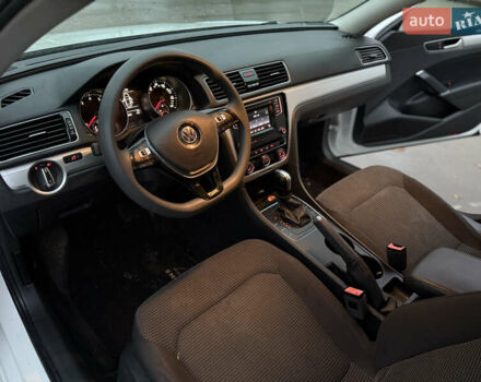 Белый Фольксваген Пассат, объемом двигателя 2 л и пробегом 273 тыс. км за 8300 $, фото 28 на Automoto.ua