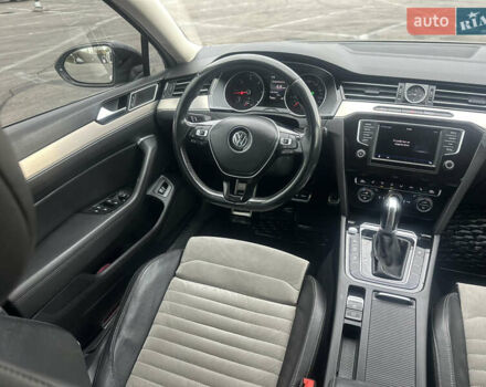 Белый Фольксваген Пассат, объемом двигателя 1.97 л и пробегом 178 тыс. км за 18900 $, фото 19 на Automoto.ua