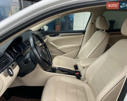 Белый Фольксваген Пассат, объемом двигателя 1.8 л и пробегом 198 тыс. км за 11950 $, фото 19 на Automoto.ua