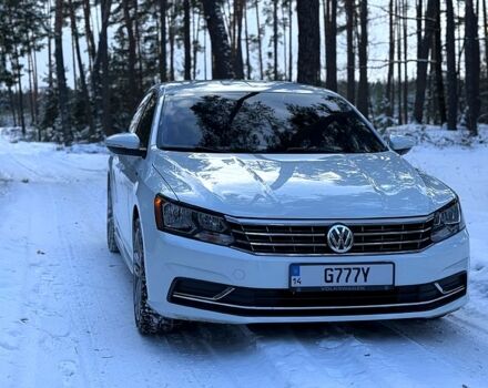 Білий Фольксваген Пассат, об'ємом двигуна 2 л та пробігом 190 тис. км за 10500 $, фото 2 на Automoto.ua