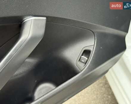 Белый Фольксваген Пассат, объемом двигателя 1.8 л и пробегом 57 тыс. км за 11299 $, фото 34 на Automoto.ua