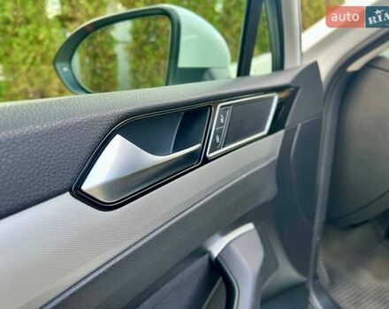 Белый Фольксваген Пассат, объемом двигателя 1.97 л и пробегом 240 тыс. км за 17900 $, фото 43 на Automoto.ua