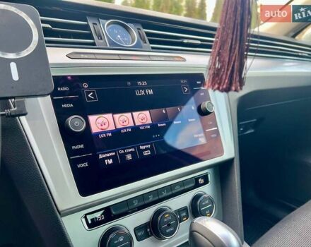 Белый Фольксваген Пассат, объемом двигателя 1.97 л и пробегом 240 тыс. км за 17900 $, фото 62 на Automoto.ua