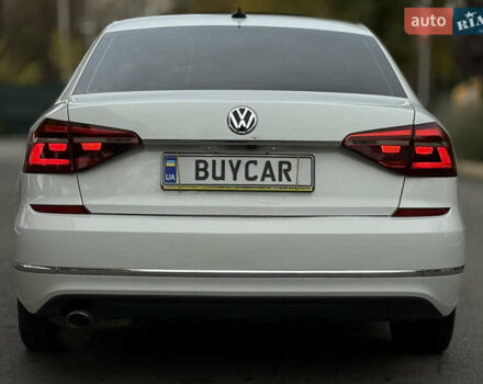 Белый Фольксваген Пассат, объемом двигателя 1.8 л и пробегом 57 тыс. км за 11299 $, фото 3 на Automoto.ua