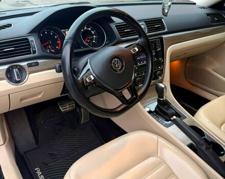 Білий Фольксваген Пассат, об'ємом двигуна 1.8 л та пробігом 108 тис. км за 17500 $, фото 2 на Automoto.ua