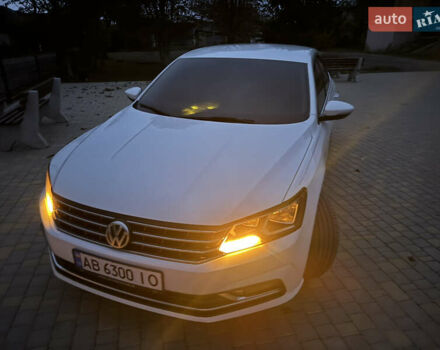 Белый Фольксваген Пассат, объемом двигателя 1.8 л и пробегом 185 тыс. км за 12650 $, фото 5 на Automoto.ua