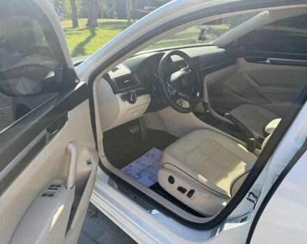 Белый Фольксваген Пассат, объемом двигателя 1.8 л и пробегом 160 тыс. км за 13999 $, фото 5 на Automoto.ua