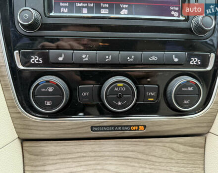 Белый Фольксваген Пассат, объемом двигателя 1.8 л и пробегом 150 тыс. км за 14600 $, фото 28 на Automoto.ua