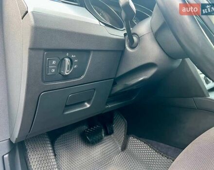 Белый Фольксваген Пассат, объемом двигателя 1.97 л и пробегом 240 тыс. км за 17900 $, фото 49 на Automoto.ua