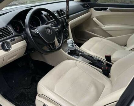 Білий Фольксваген Пассат, об'ємом двигуна 1.8 л та пробігом 132 тис. км за 10000 $, фото 6 на Automoto.ua