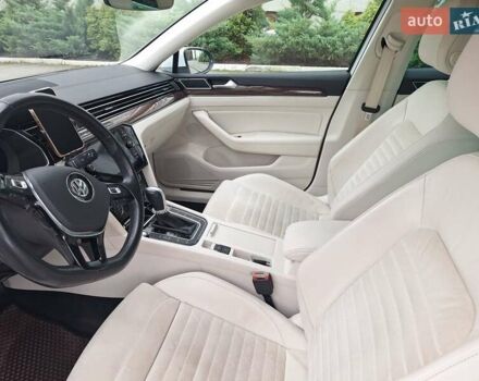 Белый Фольксваген Пассат, объемом двигателя 2 л и пробегом 200 тыс. км за 22500 $, фото 48 на Automoto.ua