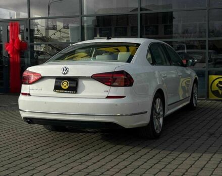 Белый Фольксваген Пассат, объемом двигателя 1.8 л и пробегом 178 тыс. км за 14200 $, фото 6 на Automoto.ua