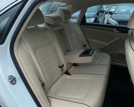 Белый Фольксваген Пассат, объемом двигателя 1.8 л и пробегом 167 тыс. км за 13990 $, фото 16 на Automoto.ua