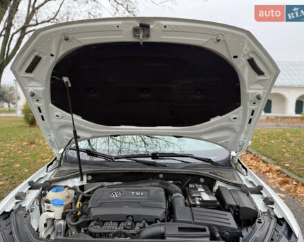 Белый Фольксваген Пассат, объемом двигателя 1.8 л и пробегом 150 тыс. км за 14600 $, фото 42 на Automoto.ua