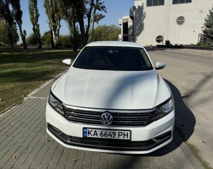 Белый Фольксваген Пассат, объемом двигателя 1.8 л и пробегом 160 тыс. км за 13999 $, фото 1 на Automoto.ua