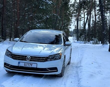 Білий Фольксваген Пассат, об'ємом двигуна 2 л та пробігом 190 тис. км за 10500 $, фото 1 на Automoto.ua