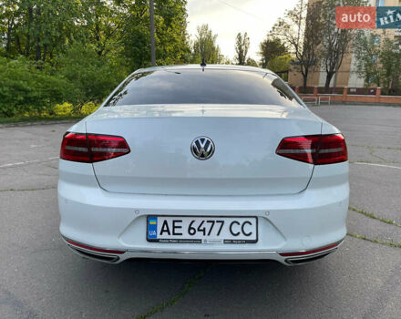 Белый Фольксваген Пассат, объемом двигателя 1.97 л и пробегом 187 тыс. км за 26000 $, фото 5 на Automoto.ua