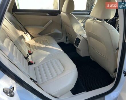 Фольксваген Пассат 2017 в Львове на Automoto.ua Белый Фольксваген Пассат, объемом двигателя 1.8 л и пробегом 78 тыс. км за 15750 $, фото 16 на Automoto.ua