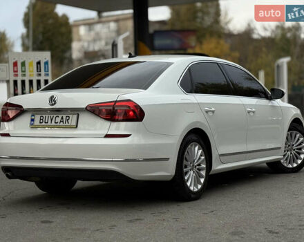 Белый Фольксваген Пассат, объемом двигателя 1.8 л и пробегом 57 тыс. км за 11299 $, фото 4 на Automoto.ua