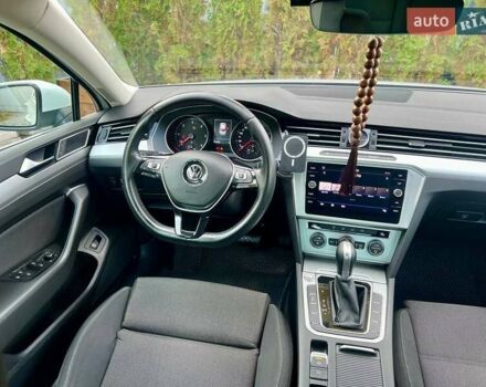 Белый Фольксваген Пассат, объемом двигателя 1.97 л и пробегом 240 тыс. км за 17900 $, фото 75 на Automoto.ua