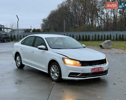 Белый Фольксваген Пассат, объемом двигателя 2 л и пробегом 273 тыс. км за 8300 $, фото 3 на Automoto.ua