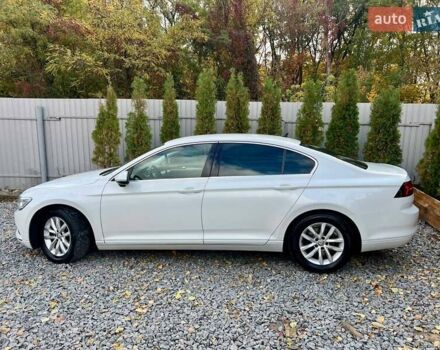 Белый Фольксваген Пассат, объемом двигателя 1.97 л и пробегом 240 тыс. км за 17900 $, фото 6 на Automoto.ua