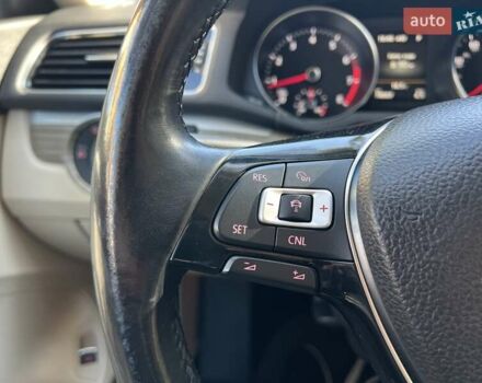 Фольксваген Пассат 2017 в Львове на Automoto.ua Белый Фольксваген Пассат, объемом двигателя 1.8 л и пробегом 78 тыс. км за 15750 $, фото 25 на Automoto.ua