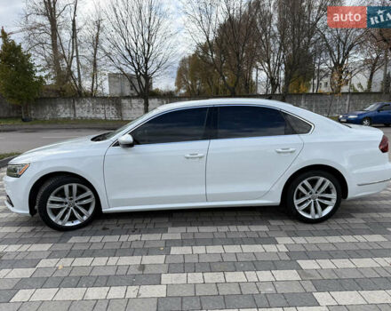 Фольксваген Пассат 2017 в Львове на Automoto.ua Белый Фольксваген Пассат, объемом двигателя 2 л и пробегом 88 тыс. км за 15900 $, фото 5 на Automoto.ua