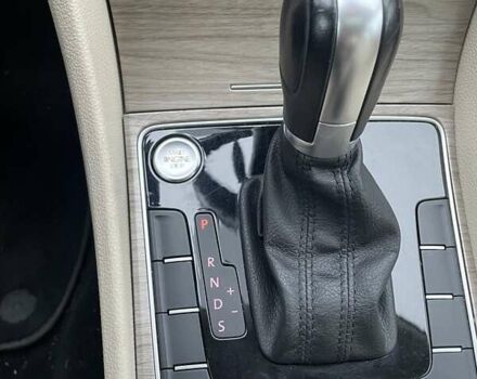Білий Фольксваген Пассат, об'ємом двигуна 1.8 л та пробігом 181 тис. км за 14000 $, фото 11 на Automoto.ua
