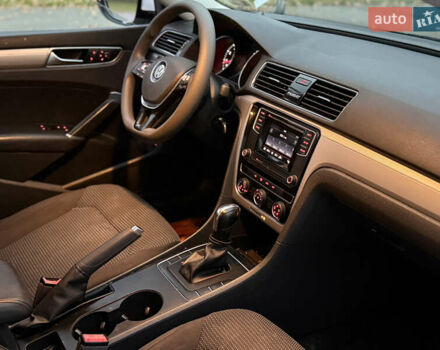 Белый Фольксваген Пассат, объемом двигателя 2 л и пробегом 273 тыс. км за 8300 $, фото 18 на Automoto.ua