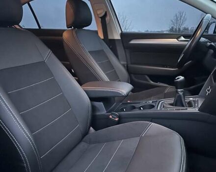 Белый Фольксваген Пассат, объемом двигателя 1.6 л и пробегом 230 тыс. км за 16000 $, фото 15 на Automoto.ua