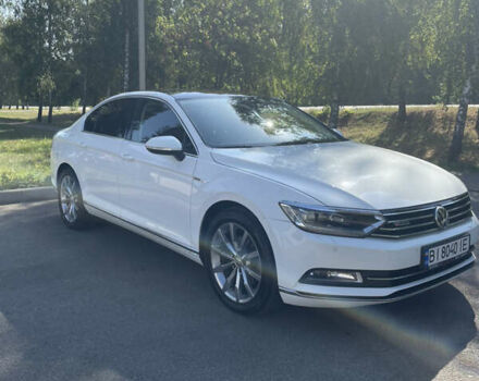 Белый Фольксваген Пассат, объемом двигателя 1.97 л и пробегом 123 тыс. км за 23499 $, фото 2 на Automoto.ua