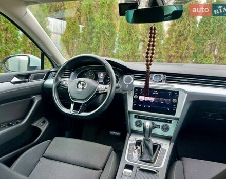 Белый Фольксваген Пассат, объемом двигателя 1.97 л и пробегом 240 тыс. км за 17900 $, фото 76 на Automoto.ua