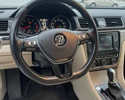 Білий Фольксваген Пассат, об'ємом двигуна 1.8 л та пробігом 181 тис. км за 14000 $, фото 2 на Automoto.ua