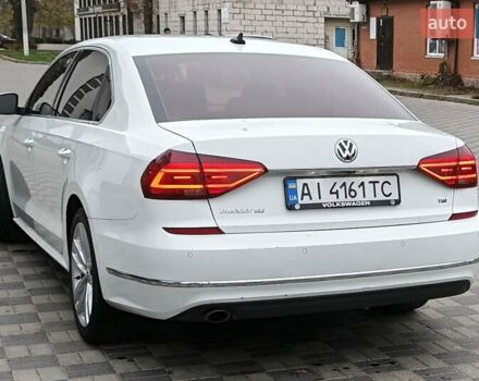 Белый Фольксваген Пассат, объемом двигателя 2 л и пробегом 200 тыс. км за 15300 $, фото 4 на Automoto.ua