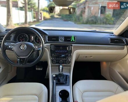 Фольксваген Пассат 2017 в Львове на Automoto.ua Белый Фольксваген Пассат, объемом двигателя 1.8 л и пробегом 78 тыс. км за 15750 $, фото 12 на Automoto.ua