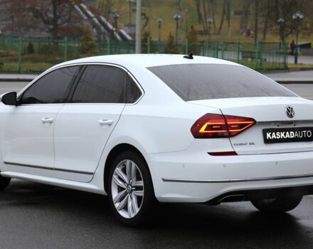 Белый Фольксваген Пассат, объемом двигателя 3.6 л и пробегом 136 тыс. км за 15500 $, фото 3 на Automoto.ua