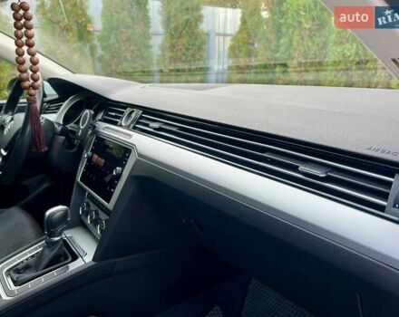 Белый Фольксваген Пассат, объемом двигателя 1.97 л и пробегом 240 тыс. км за 17900 $, фото 82 на Automoto.ua