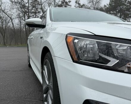 Білий Фольксваген Пассат, об'ємом двигуна 2 л та пробігом 135 тис. км за 15500 $, фото 7 на Automoto.ua