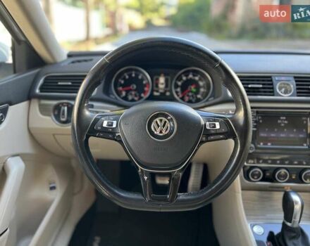 Фольксваген Пассат 2017 в Львове на Automoto.ua Белый Фольксваген Пассат, объемом двигателя 1.8 л и пробегом 78 тыс. км за 15750 $, фото 18 на Automoto.ua