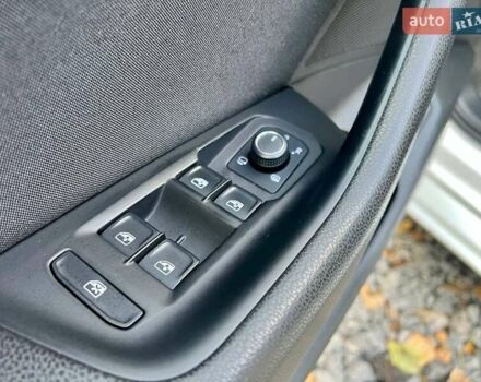 Белый Фольксваген Пассат, объемом двигателя 1.97 л и пробегом 240 тыс. км за 17900 $, фото 42 на Automoto.ua