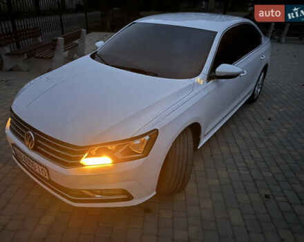 Белый Фольксваген Пассат, объемом двигателя 1.8 л и пробегом 185 тыс. км за 12650 $, фото 4 на Automoto.ua